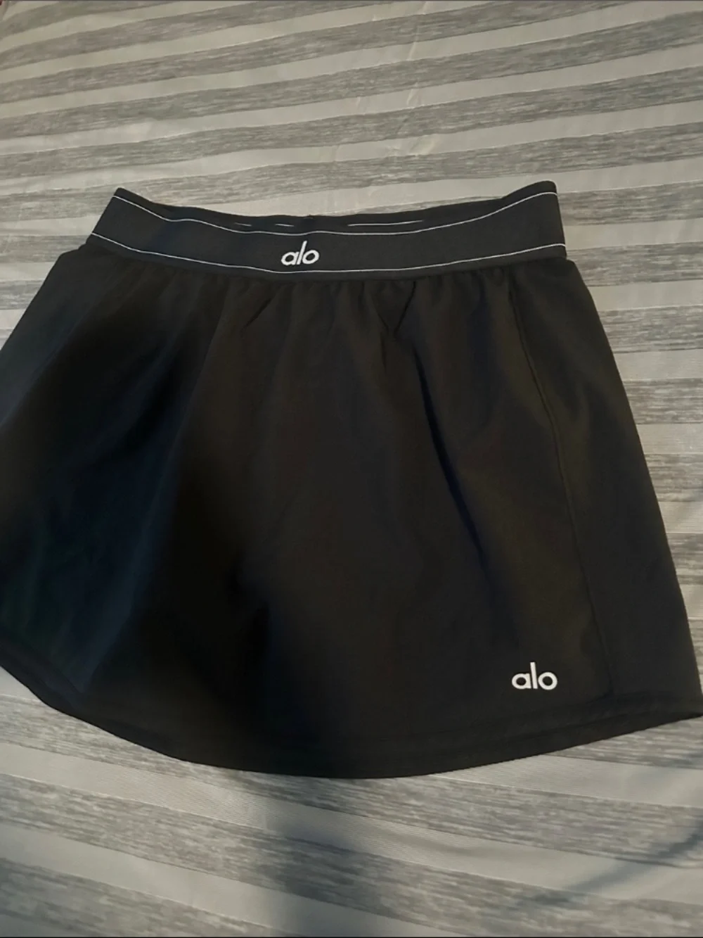 ALO Yoga Black Neck Gaiter with White Trim
